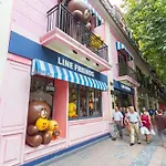 Shanghai Hills&Xing 593 Homestay Mid Huaihai Rd Near Metro Line 1 North Zhongshan Rd