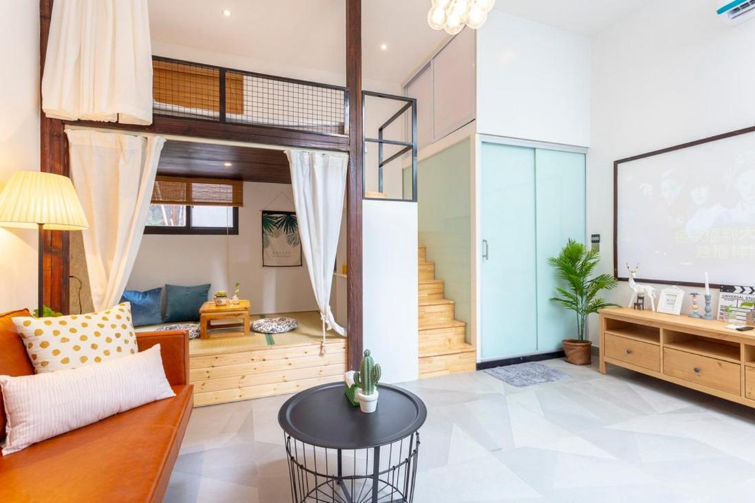 Hills&xing 593 Mid Huaihai Rd Near Metro Line 1 North Zhongshan Rd *